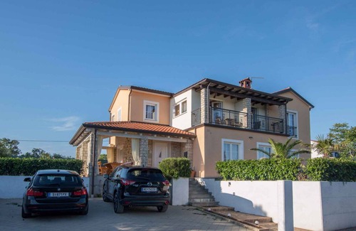 Kaldanija Other | Holiday apartment Apartment with pool