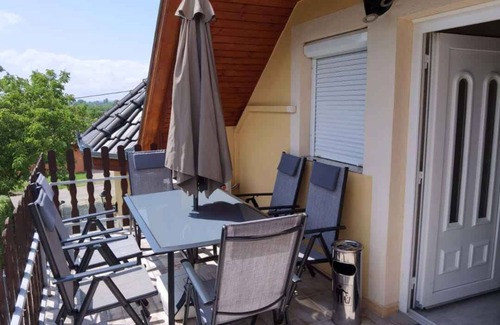 Balatongyorok Apartment | Holiday apartment with garden and children's swing