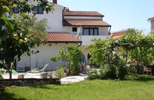 Funtana Apartment | Holiday apartment in Funtana with air conditioning, WiFi, washing machine 4982-7