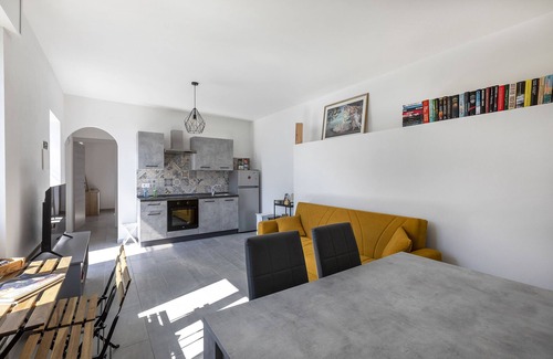 Pognana Lario Apartment | Holiday Apartment "Como Lake Paradise" with Lake View, Private Terrace and Wi-Fi