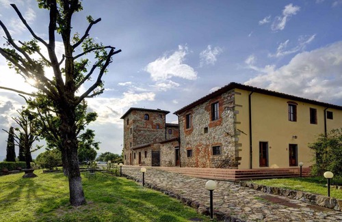 Santomato Apartment | Holiday apartment- Rooms with an outdoor pool