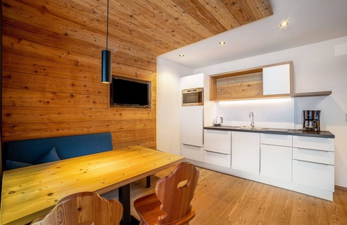 San Giacomo Apartment | Holiday Apartment "Stoana Apt 3-2" with Relaxing Wellness Area