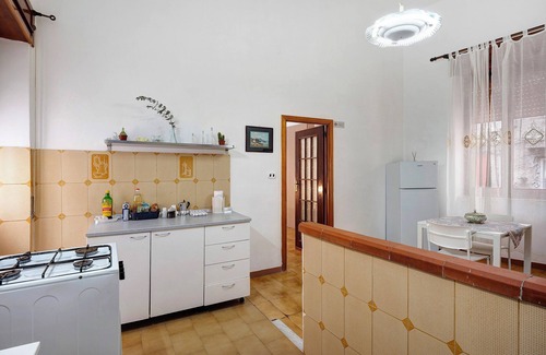 Montecalvario Apartment | Holiday Apartment "La Casa Di Gennaro - Napoli" with Private Terrace and Wi-Fi