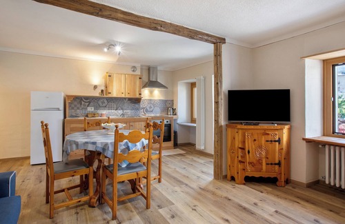 Saint Maurice Apartment | Holiday Apartment "Maison Marcel Sarre" with Mountain View & Balcony