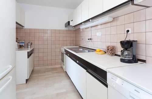 Maslinica Apartment | Holiday apartment Maslinica for 1 - 8 persons with 4 bedrooms - Holiday apartment in one or multi-fa