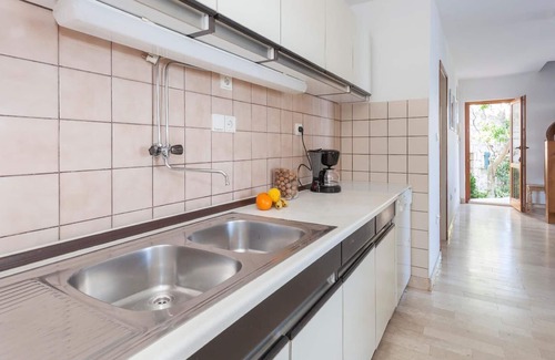 Maslinica Apartment | Holiday apartment Maslinica for 1 - 8 persons with 4 bedrooms - Holiday apartment in one or multi-fa