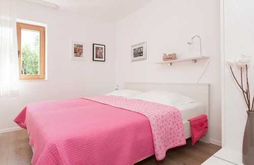 Maslinica Apartment | Holiday apartment Maslinica for 1 - 8 persons with 4 bedrooms - Holiday apartment in one or multi-fa