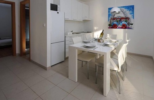 Marusici Apartment | Holiday apartment Mimice for 1 - 5 persons with 2 bedrooms - Row house