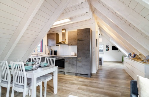 Stockach Apartment | Holiday Apartment "Naturblick" with Private Terrace and Wi-Fi