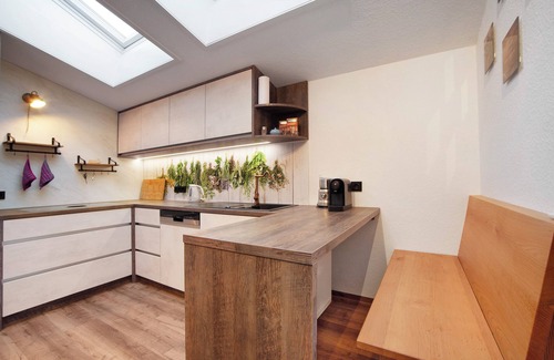 Sonthofen Apartment | Holiday Apartment 'Nini's Berge' with Panoramic View, Shared Garden and Wi-Fi