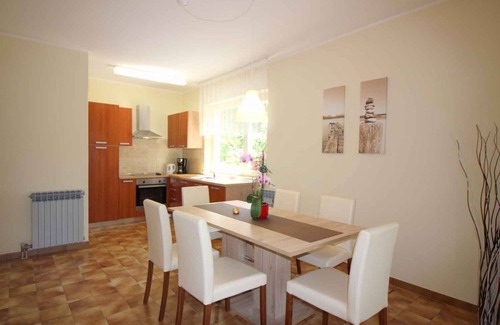 Funtana Apartment | Holiday apartment only 200m from the beach
