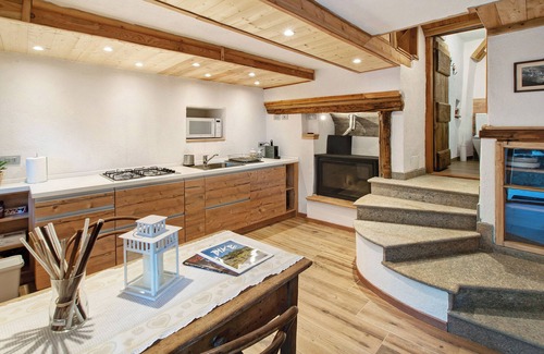 San Giacomo Filippo Apartment | Holiday Apartment 'Sweet Somma Mountain Lodge 1' with Mountain View & Garden