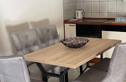 Stobrec House | Holiday apartment Stobrec for 1 - 5 persons with 2 bedrooms - Holiday house