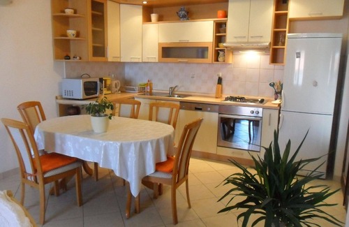 Trogir Apartment | Holiday apartment Trogir for 1 - 5 persons with 3 bedrooms - Holiday apartment in one or multi-famil