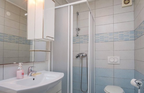 Veli Losinj Apartment | Holiday apartment Veli Losinj for 1 - 2 persons - Twin house