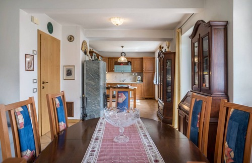 Lamon Apartment | Holiday Apartment "Villa Fiore" with Mountain View, 2 Private Terraces & Wi-Fi