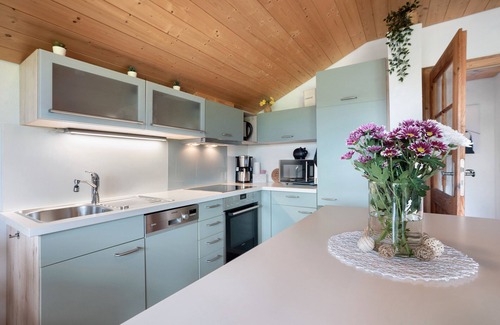 Friesenried Apartment | Holiday Apartment 'Waldblick' with Shared Garden, Balcony and Wi-Fi