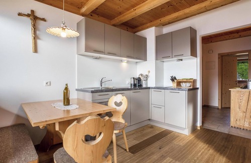 San Genesio Atesino Apartment | Holiday Apartment 'Wernerhof Fewo Rosela' with Mountain View, Shared Garden and Wi-Fi