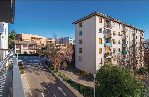 Rijeka Apartment | Holiday apartment with balcony