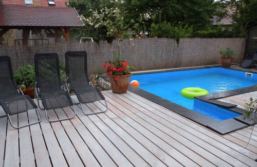 Siofok-Sosto Apartment | Holiday apartment with pool, air conditioning and washing machine