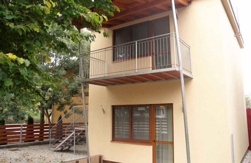 Siofok-Sosto Apartment | Holiday apartment with modern facilities only 120 meters from the beach