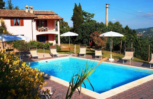 Fermignano Apartment | Holiday apartment with terrace and pool