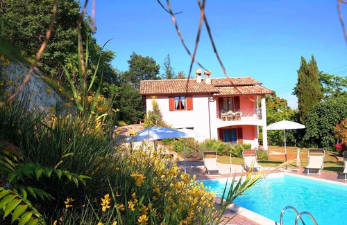 Fermignano Apartment | Holiday apartment with terrace and pool