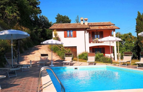 Fermignano Apartment | Holiday apartment with terrace and pool