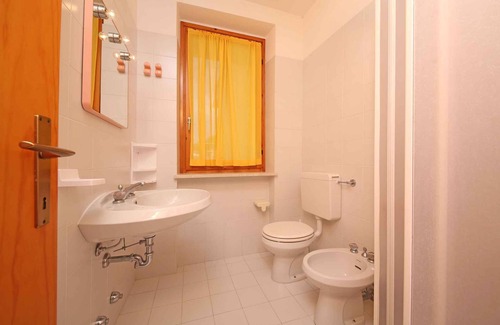 Costermano Apartment | Holiday apartment with balcony or terrace with lake view, WiFi and pool