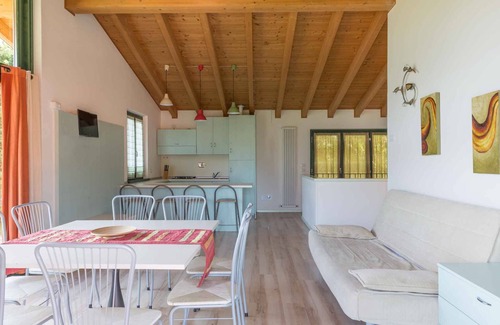 Tremosine Apartment | Holiday apartment with terrace and lake view