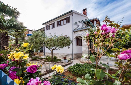 Rovinj Apartment | Holiday apartment with 6 sqm terrace