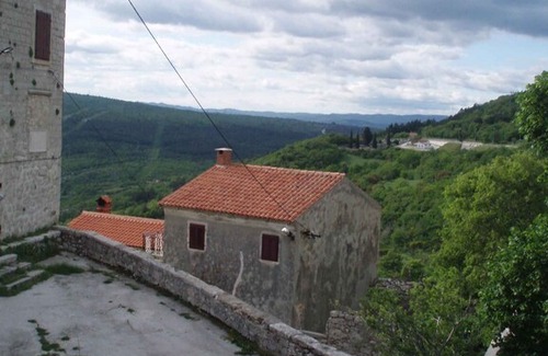 Plomin Apartment | Holiday apartment with air conditioning