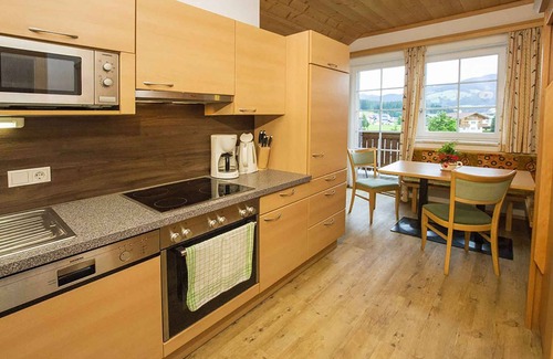 Am Feuersang Apartment | Holiday apartment with balcony