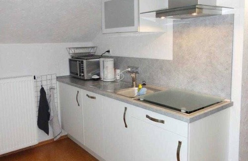 Waldeck Apartment | Holiday apartment with balcony - Appartement-Pension Schüßler