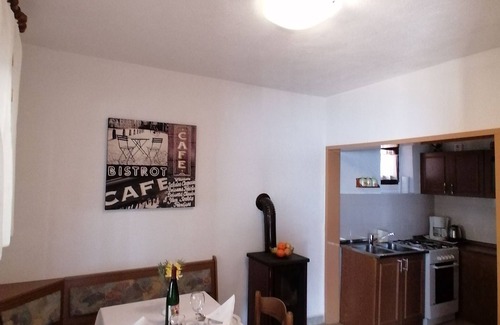Baric Draga Apartment | Holiday apartment with air conditioning right on the water