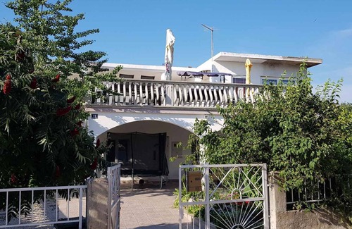 Pirovac Apartment | Holiday apartment with barbecue and air conditioning
