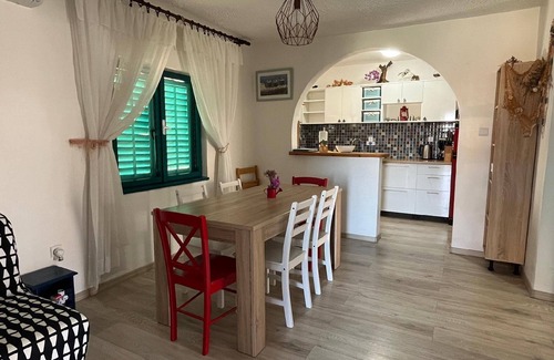 Grebastica Apartment | Holiday apartment with a roofed terrace