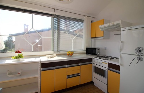 Porec Apartment | Holiday apartment with large balcony