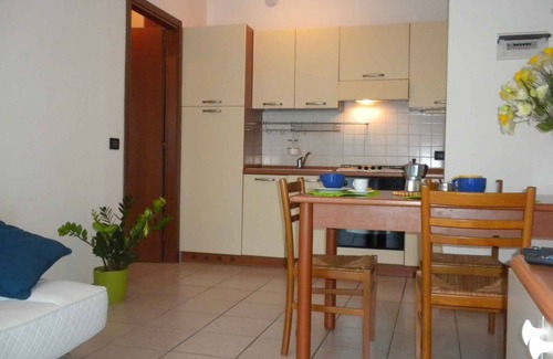 Montioni Apartment | Holiday apartment with private garden in a convenient location to the lake