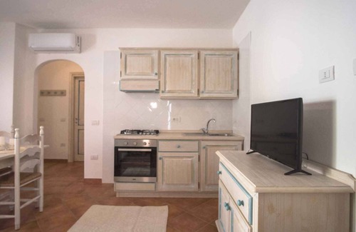 Sos Alinos Apartment | Holiday apartment with pool and air conditioning