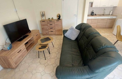 Buk Apartment | Holiday apartment with WLAN, air conditioning and garden furniture