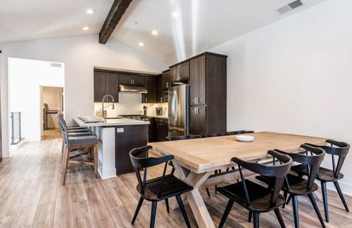 Mammoth Lakes House | Holiday Availability! Well-Appointed Creekhouse Townhome with Gas Grill and Fire Pit