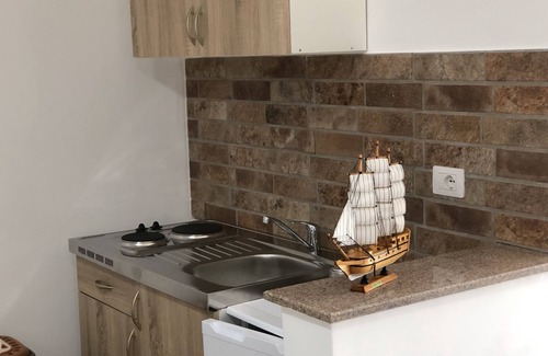 Ulcinj House | Holiday Bungalows with garden,650meter from Beach.