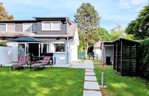 Oberhavel House | Holiday Home 'Wentowseeblick' with Lake View, Wi-Fi and Air Conditioning