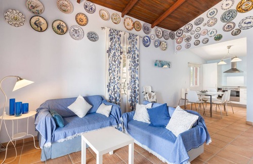 Diputacion de Rincon de San Gines House | Holiday Home "Vivero El Suso" with Sea Views, Garden and Wi-Fi