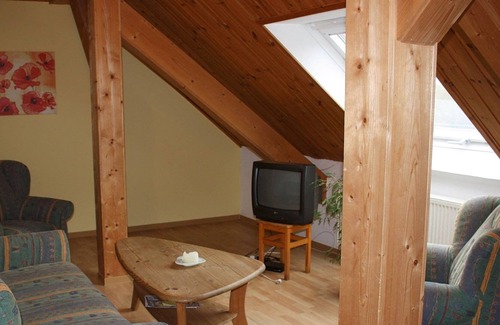 Bad Wildungen Apartment | Holiday farm situated next to the Kellerwald-Edersee national park with a sunbathing lawn