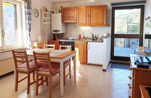 Varazze Apartment | Holiday flat in Varazze with garden and parking