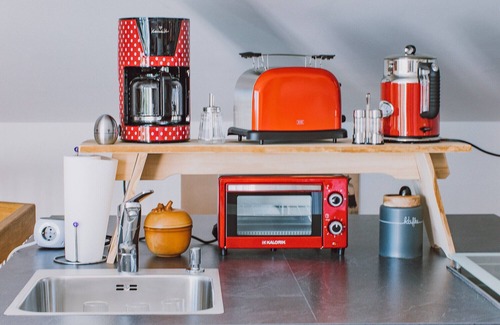 Germaringen Apartment | Holiday flat 'Loft - Guggi's Emporeon Allgäu' with mountain views, large terrace & WiFi