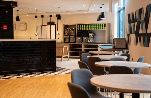 Bishop's Stortford Hotel | Holiday Inn Express London Stansted Airport, an IHG Hotel