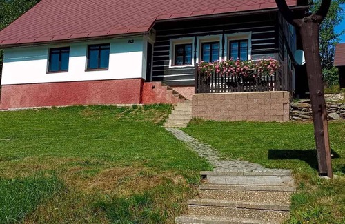 Jestrabi v Krkonosich House | Holiday home with sauna and panorama of the Giant Mountains (Krkonoše)